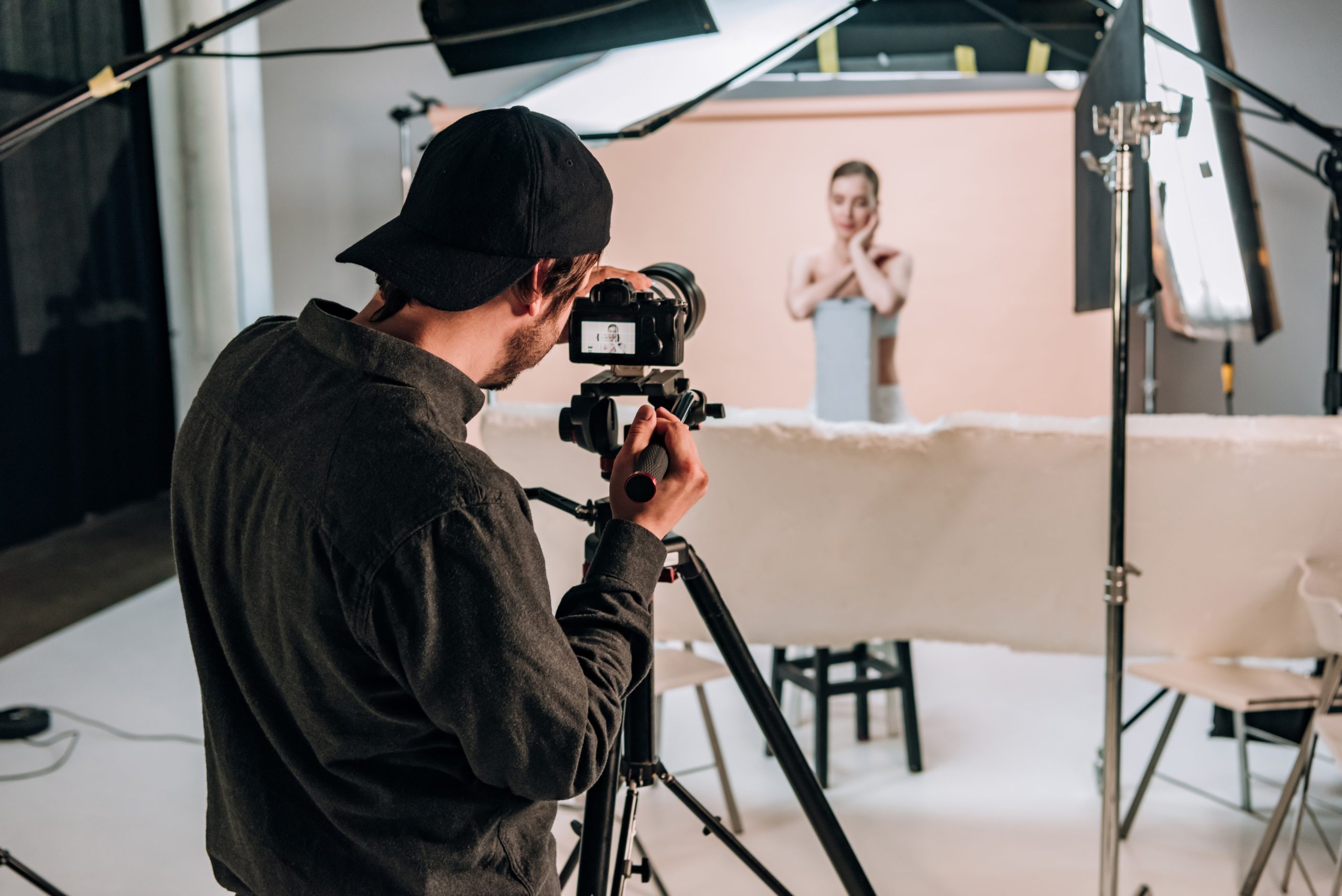 ways how to create a professional photo studio at home