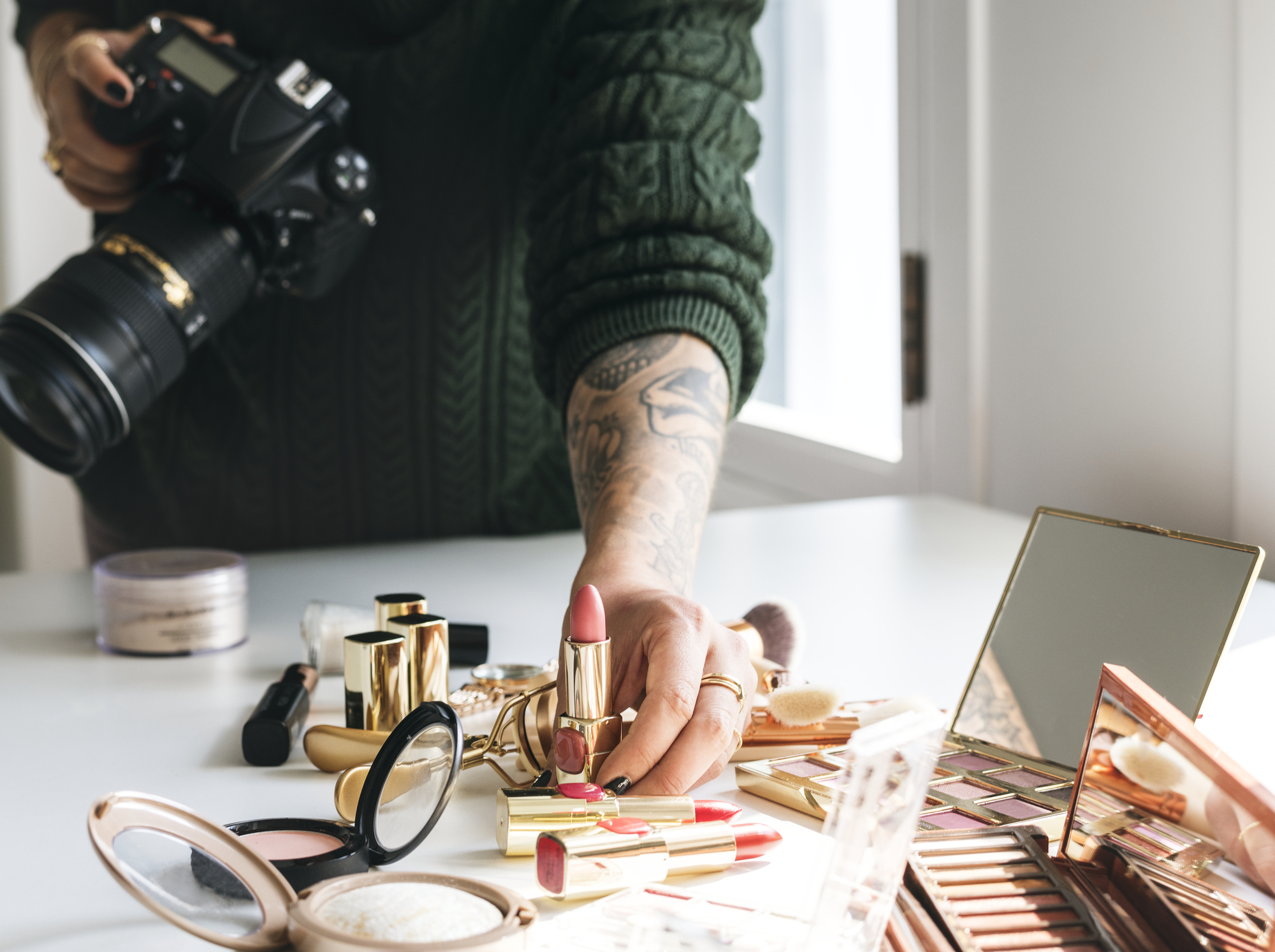 macro photography beauty blogger taking photo of cosmetics