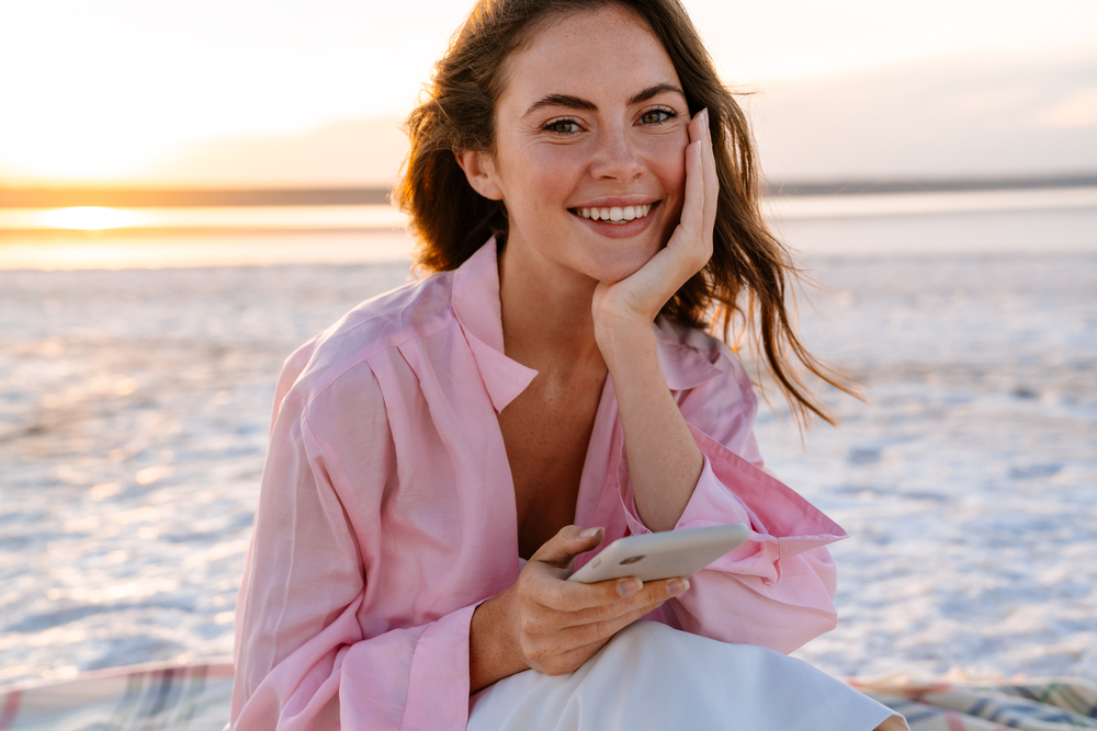 outdoor photography of a smiling young girl